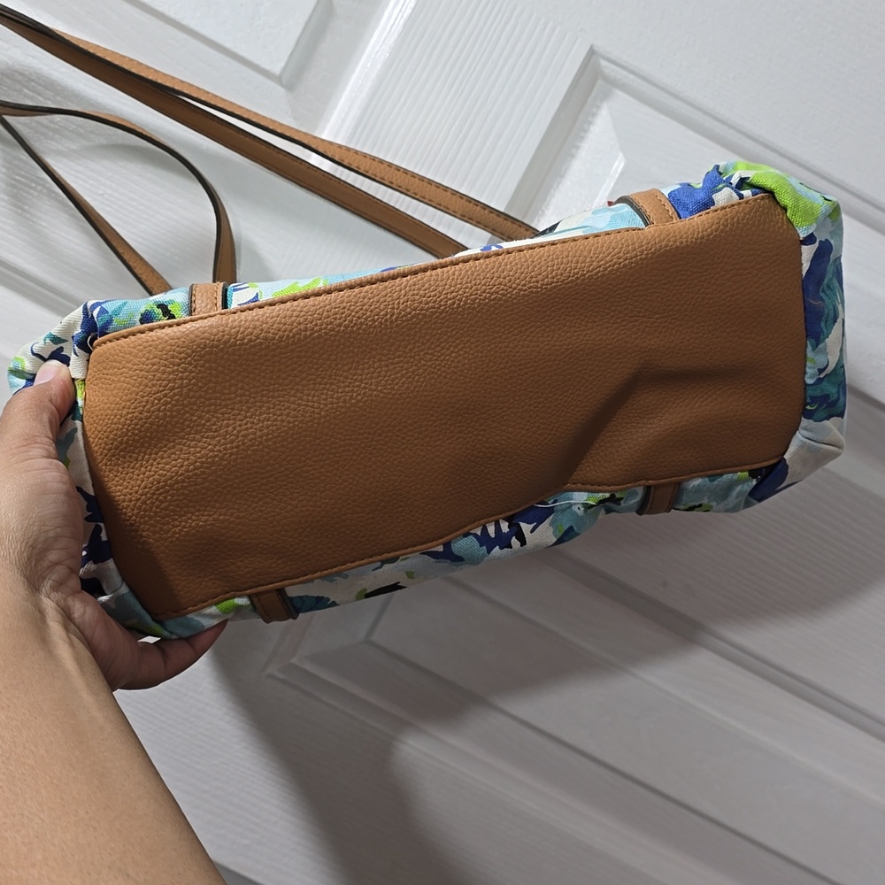 Blue & White Floral Print Purse - Picture 7 of 16